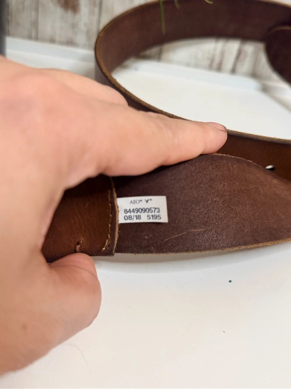 American Eagle Outfitters Brown Leather Men’s Belt with Metal Buckle